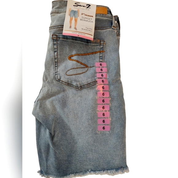 SALE! NWT Seven Ventura Bermuda Jean Shorts, 6 - Picture 1 of 5